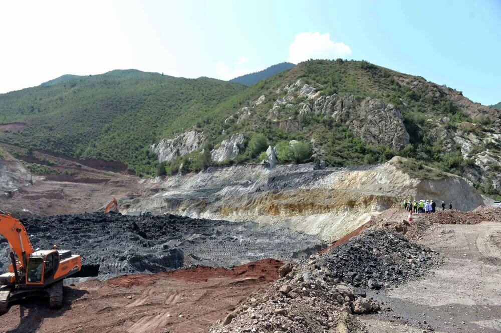 Урановые хвостохранилища в селе Мин-Куш