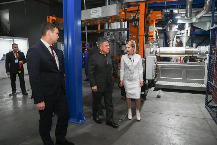 В декабре 2023-го «Полигран» с 10-летием поздравил раис Татарстана Рустам Минниханов. взято с сайта tatarstan.ru