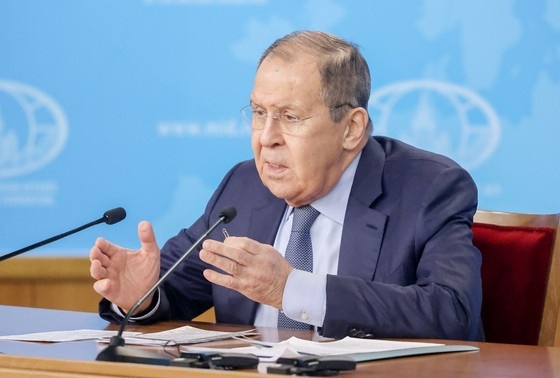    Сергей Лавров