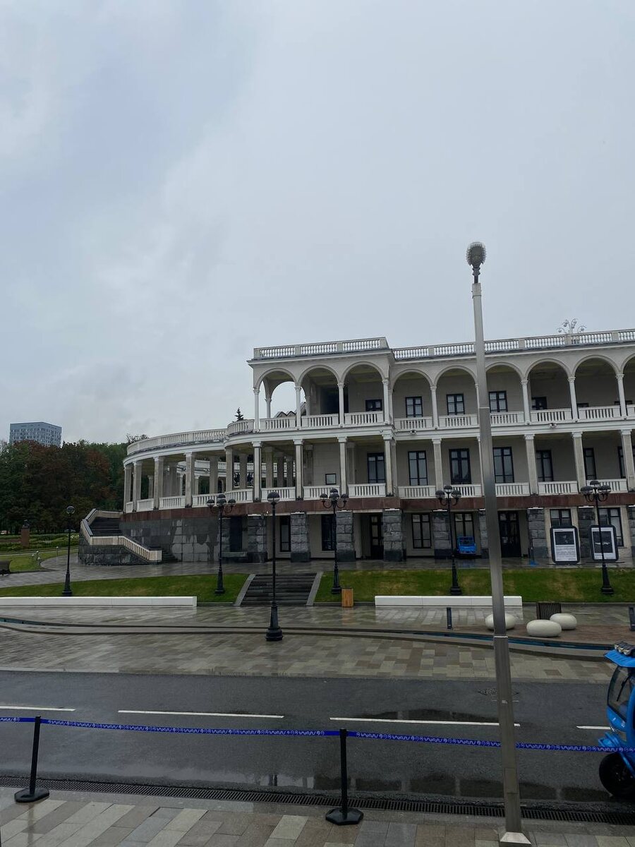 Мрачноватое зрелище!..