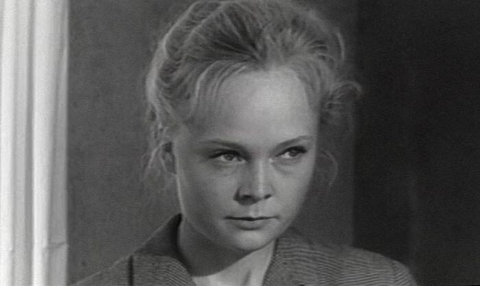 Кадр из фильма "У озера". 