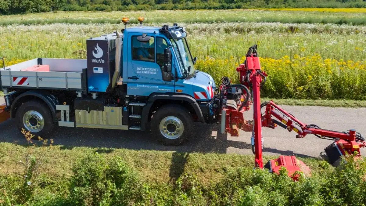 Фото: special.mercedes-benz-trucks.com Прототип грузовых автомобилей Mercedes-Benz Unimog с водородным двигателем