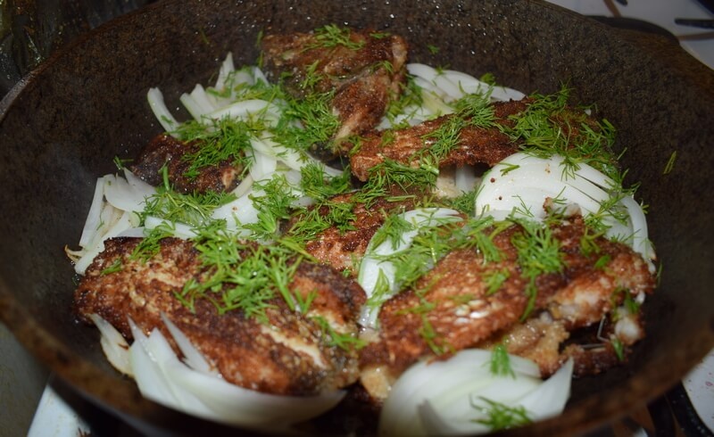 Лещ жаренный в сковороде