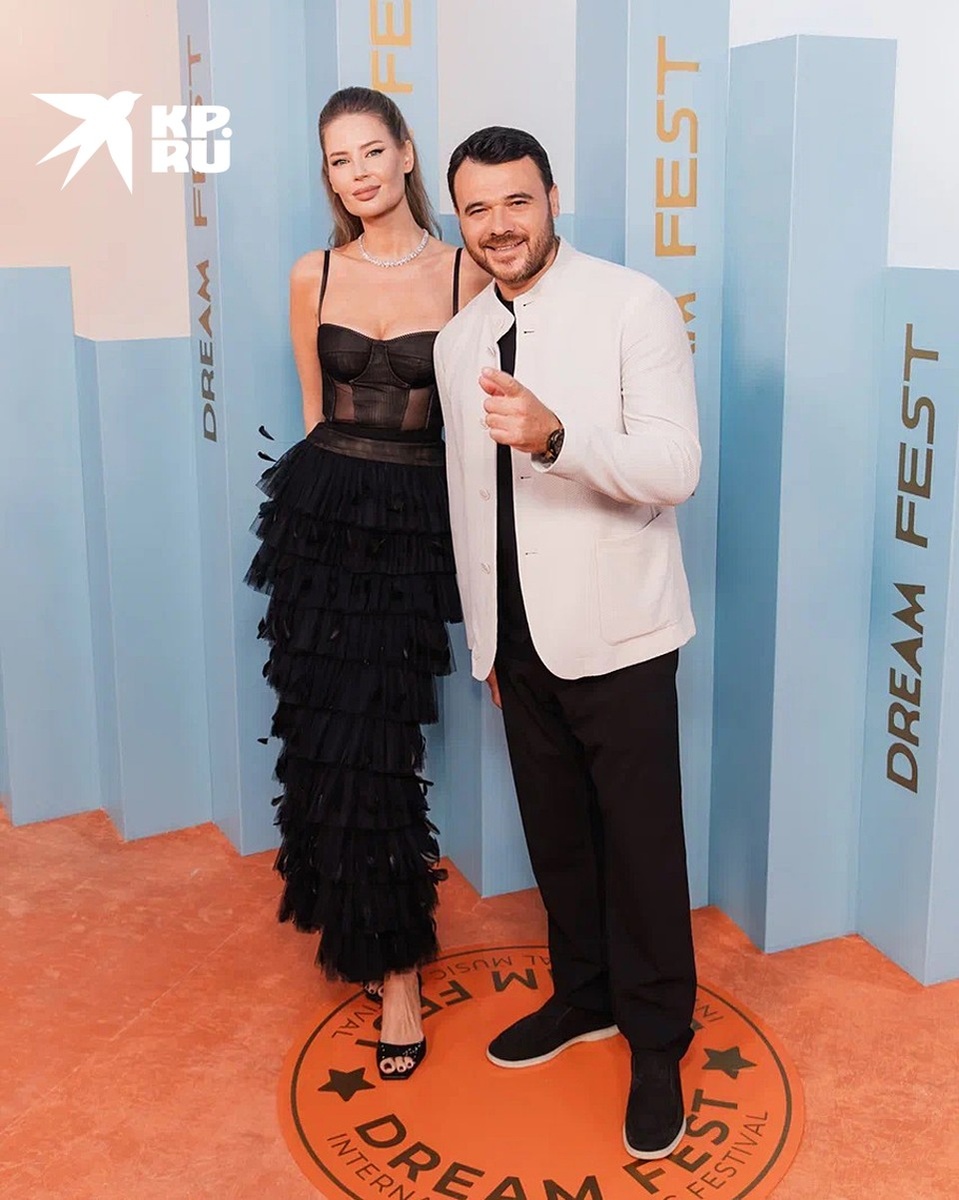 Эмин Агаларов с женой Аленой Гавриловой Фото: Владимир ВЕЛЕНГУРИН