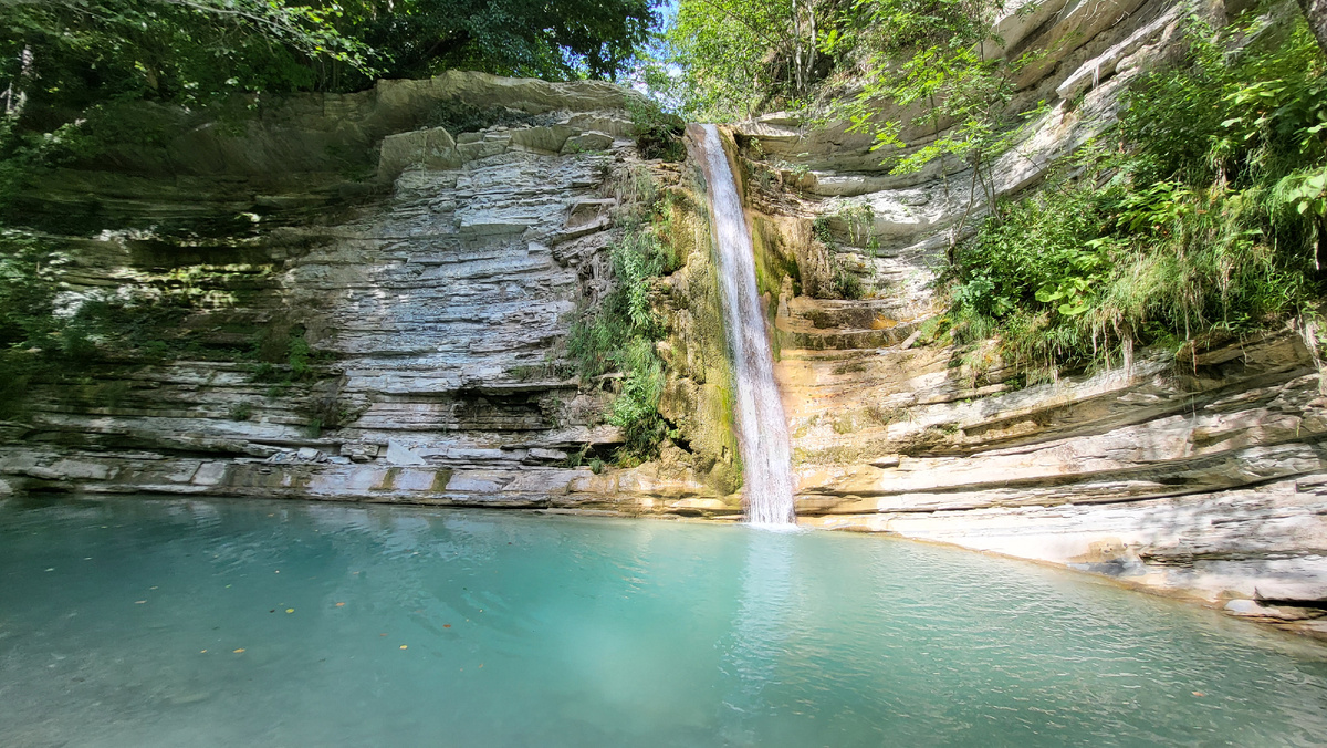 Водопад Богатырь