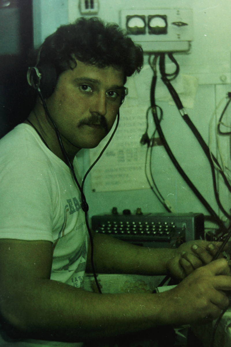 Горбань в аппаратной метеостанции