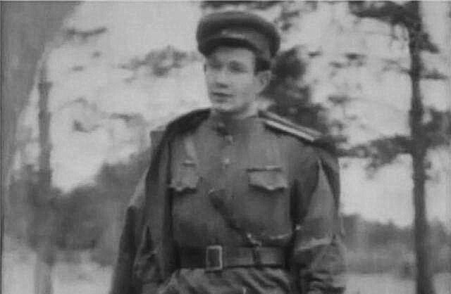 Константин Есенин