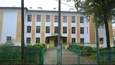 Школа в пос. Радовицкий.