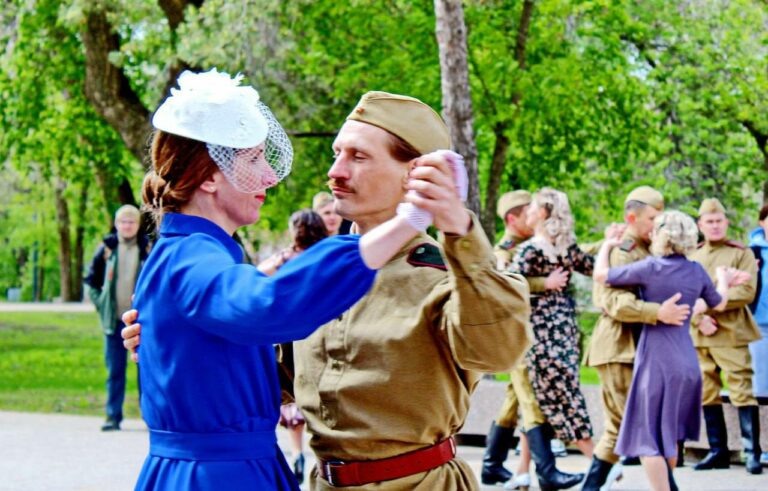    Для оренбуржцев общество «Пересвет» проведет мастер-класс по вальсу Марина Шарт