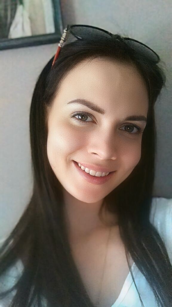 Здесь мне 23 года, закончила вуз и пошла работать в школу 