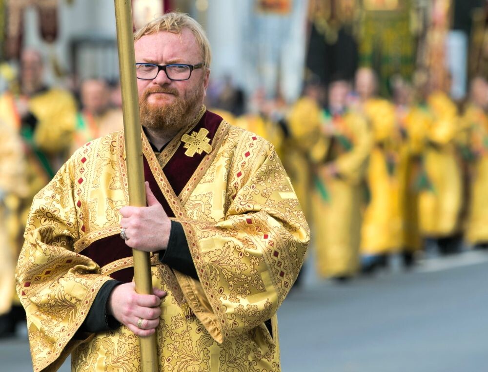 У Милонова шестеро детей.