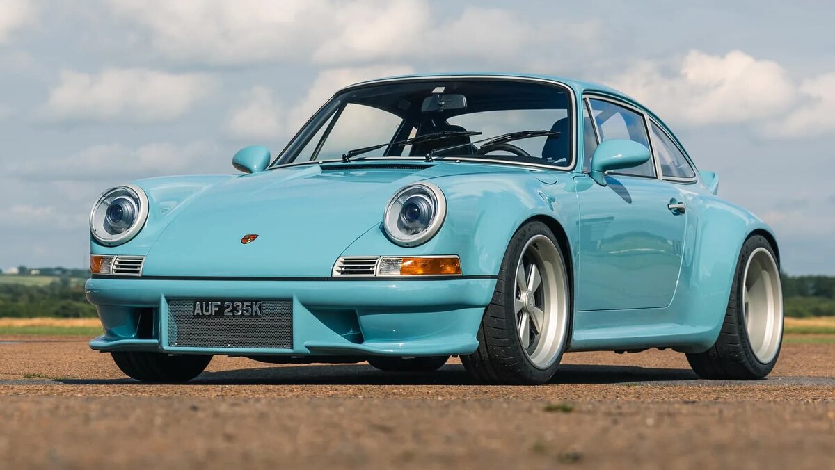911