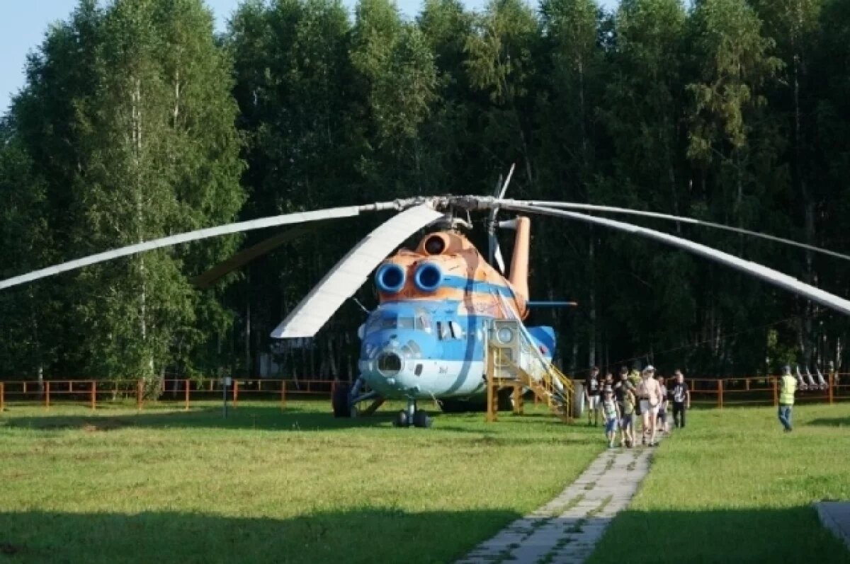    Пробка собралась около аэродрома Мочище в день авиашоу под Новосибирском