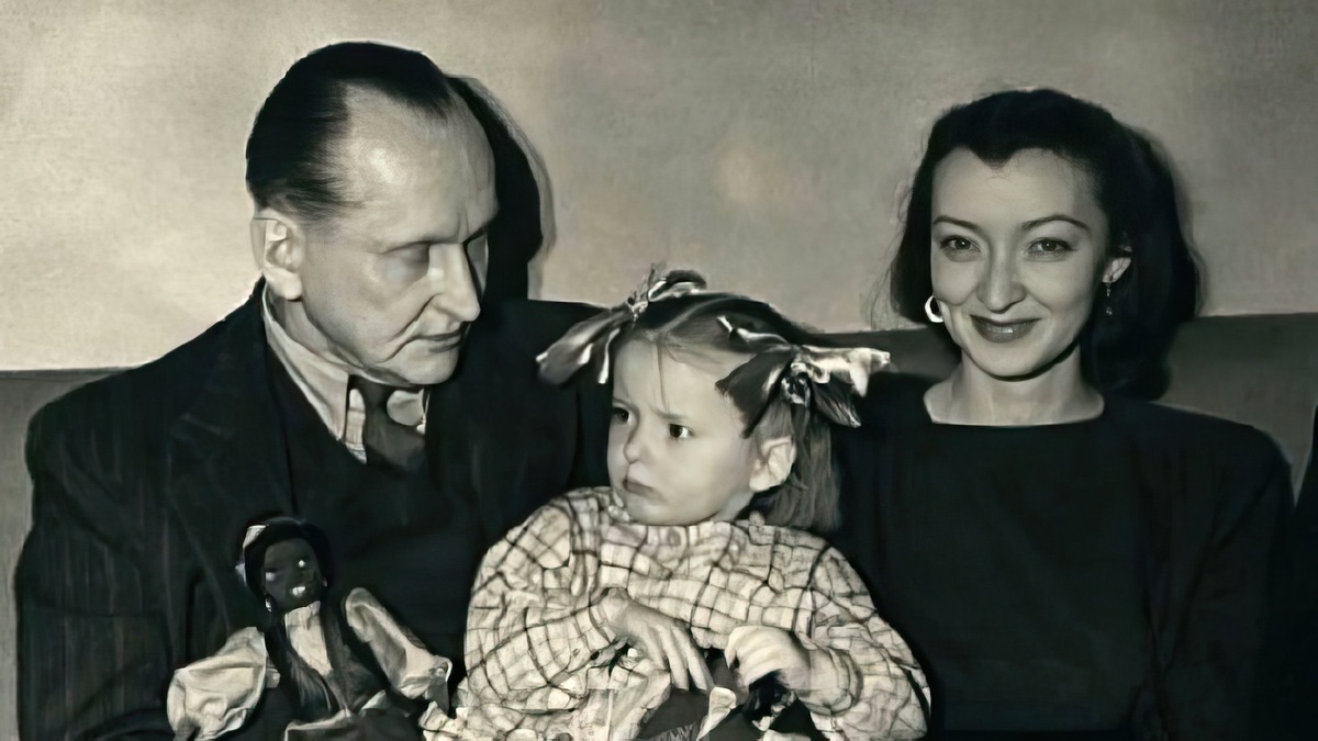  Марианна Вертинская с родителями