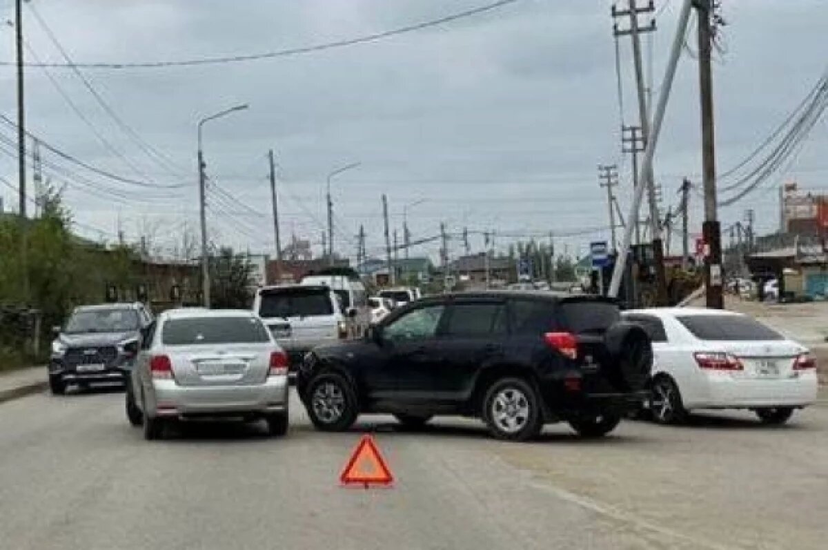    Человек пострадал в ДТП с двумя иномарками в Якутске