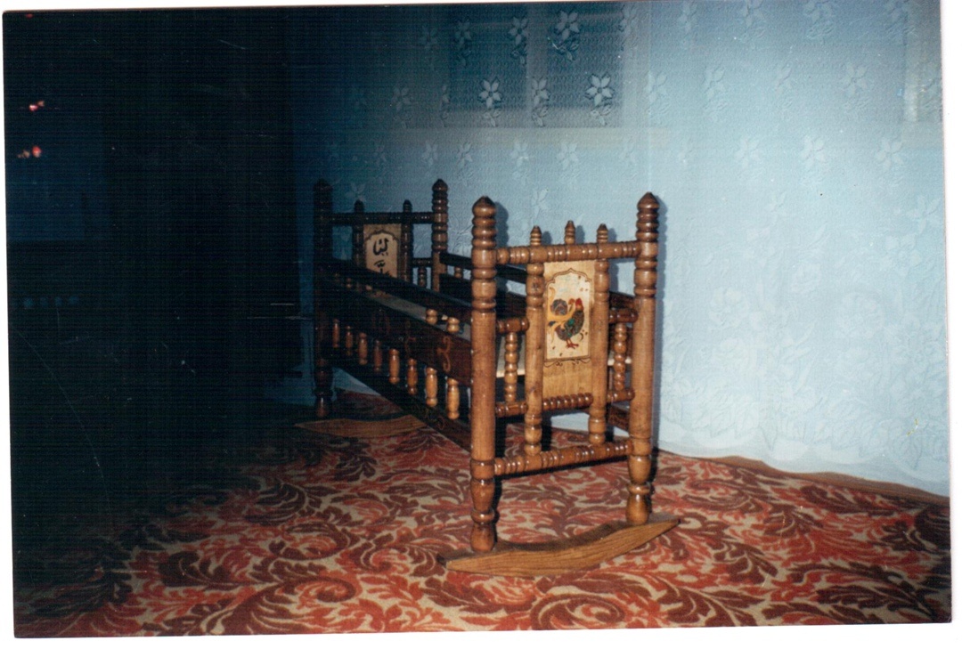 Традиционная колыбель //Источник: Группа в VK "Черкесские народные промыслы GOLDEN HAND"