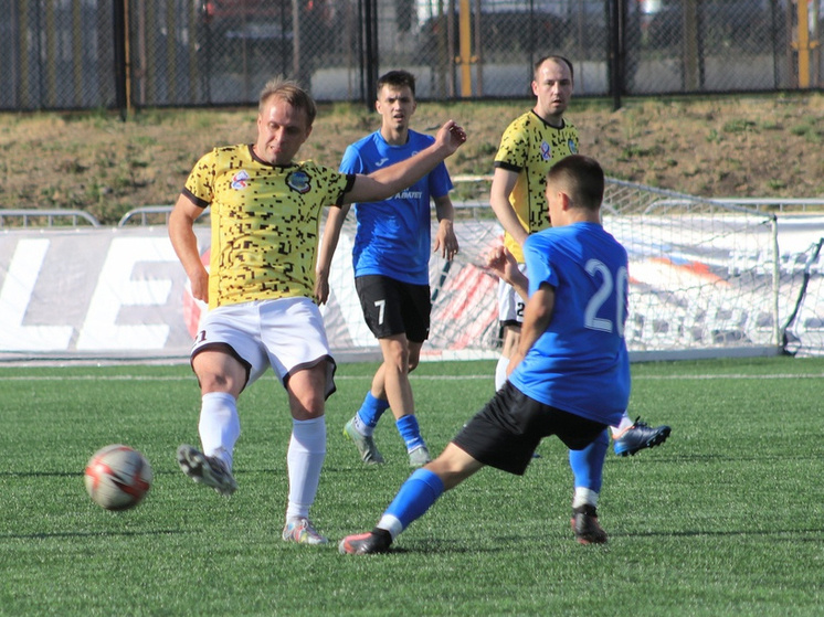     Фото: ФК «Факел» (Киров).