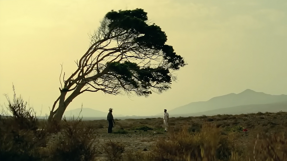 Кадр из фильма "Ловя пыль"