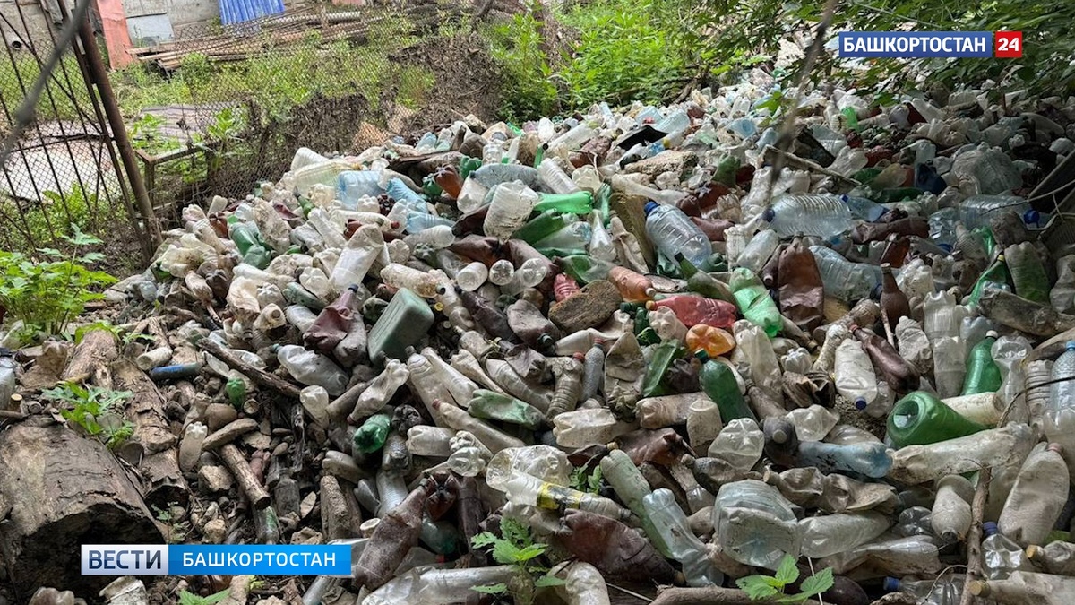    Складированный годами мусор принесло ливнями во дворы уфимцев