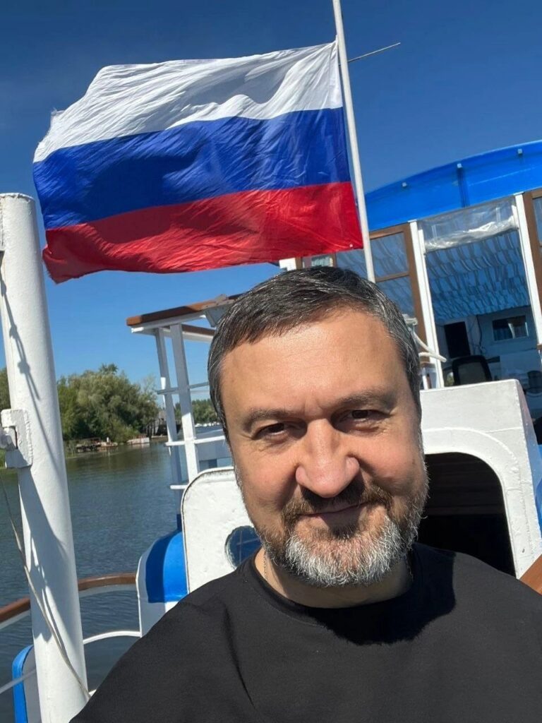    Вице-губернатор Игорь Сухарев поздравил оренбуржцев с Днем военно-морского флота Белов Михаил Александрович