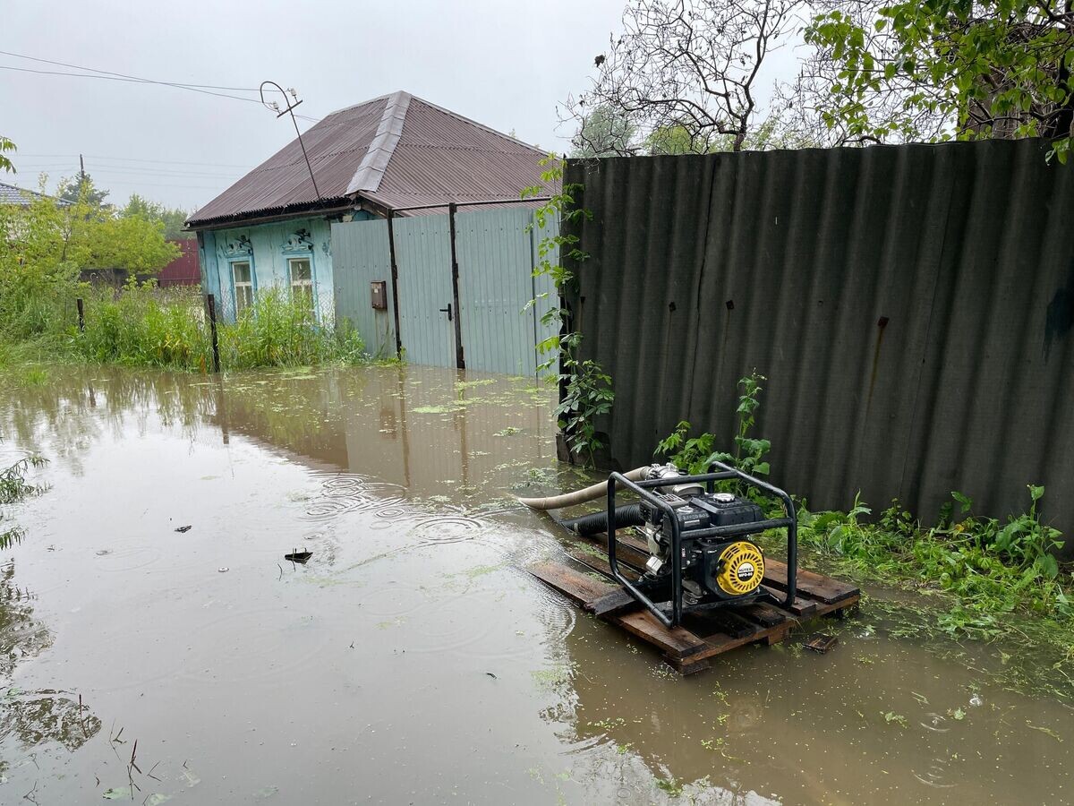    Обстановка в городе Коркино Челябинской области, где произошло затопление в результате перелива реки Чумляк через дамбу© Фото : Наталья Лощинина/ВКонтакте