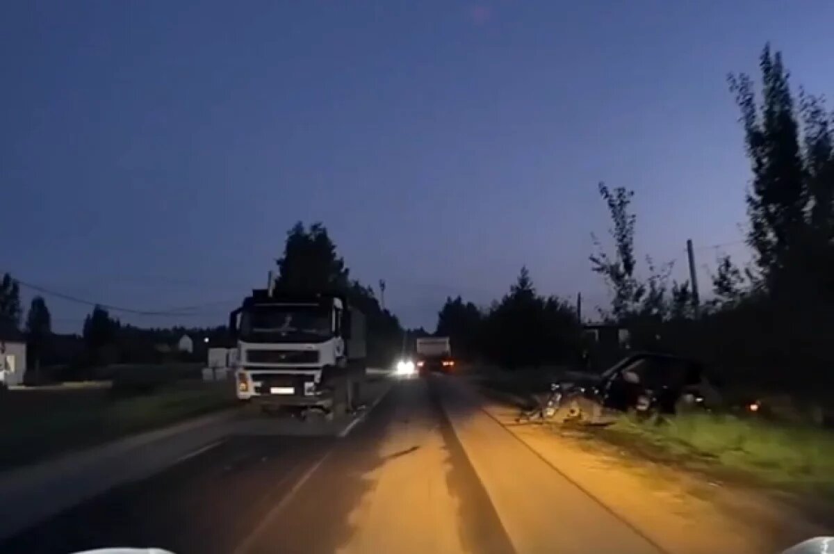    При столкновении фуры и иномарки под Тверью пострадал 4-летний ребёнок