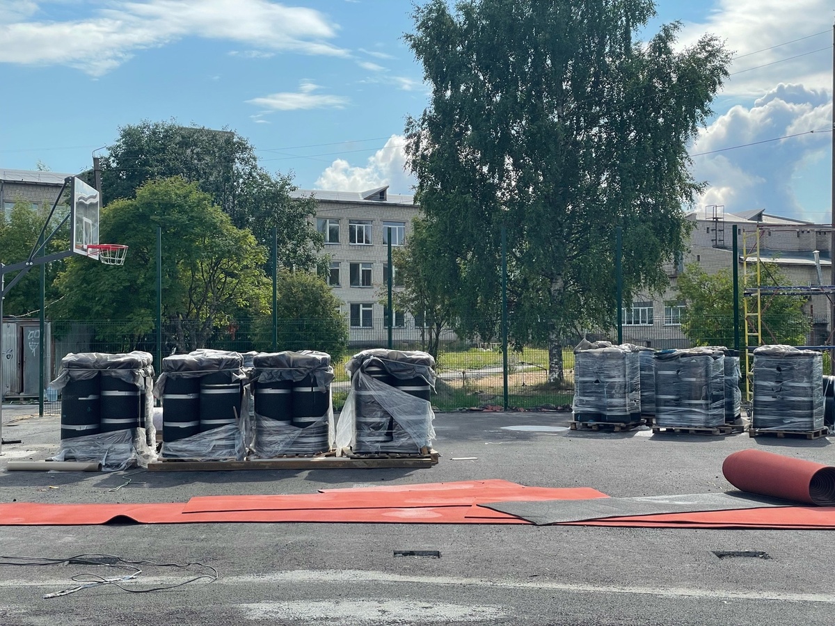    Строительству «умной» спортплощадки в Костомукше помешала внезапная скалаФото: Роман Голубев ВК