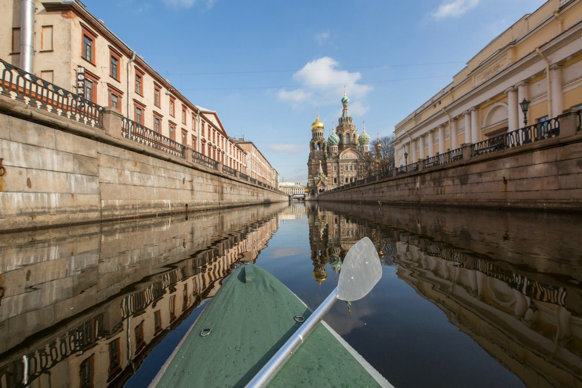 Всё, что вы хотели узнать о прогулках на байдарках по Петербургу