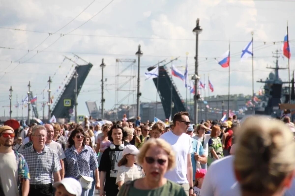    Город в тельняшке.