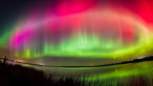 В 1859 году авроры было видно даже днём. Взято из интернета