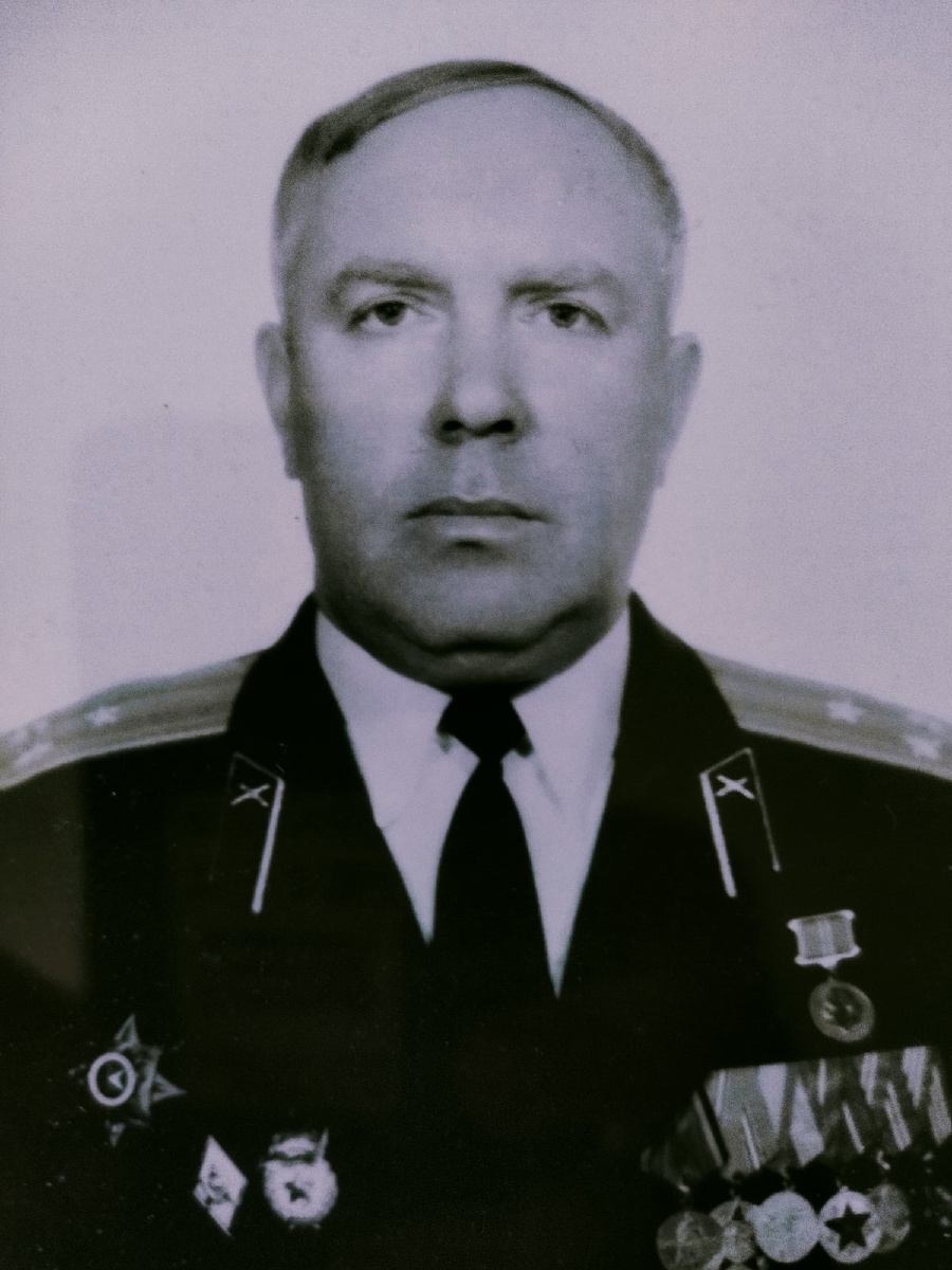 Гвардии полковник В.А Борщук. Конец 1980-х годов. Фото из семейного архива