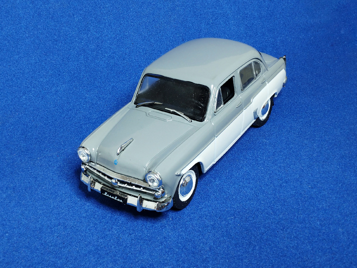 Рис. 1. Модель автомобиля Москвич-407 из журнала "Автолегенды СССР. Лучшее" №4 с ранней решёткой радиатора до выполнения работ 