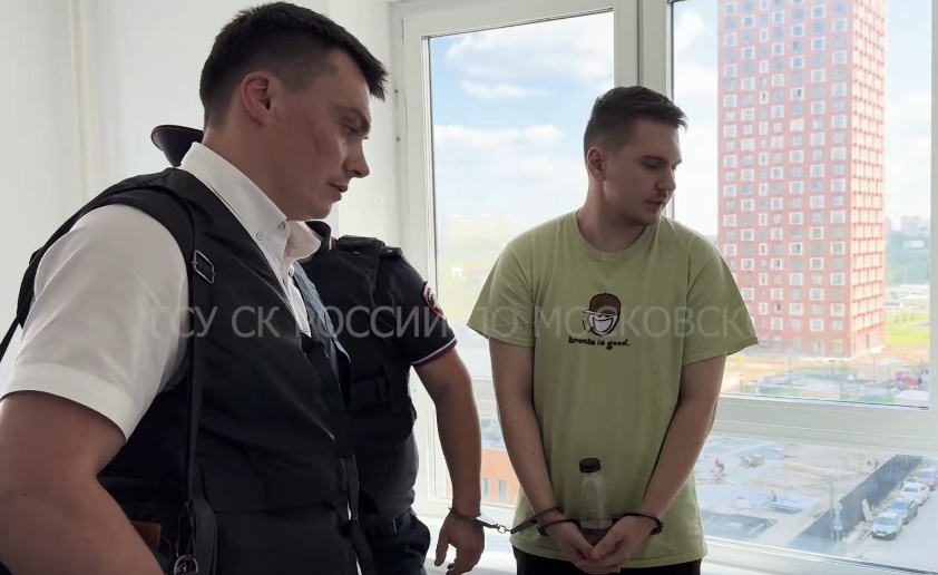 Артем во время следственного эксперимента. Фото ГСУ СК России по Московской области.
