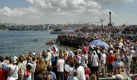 Севастополь на параде в честь дня ВМФ
