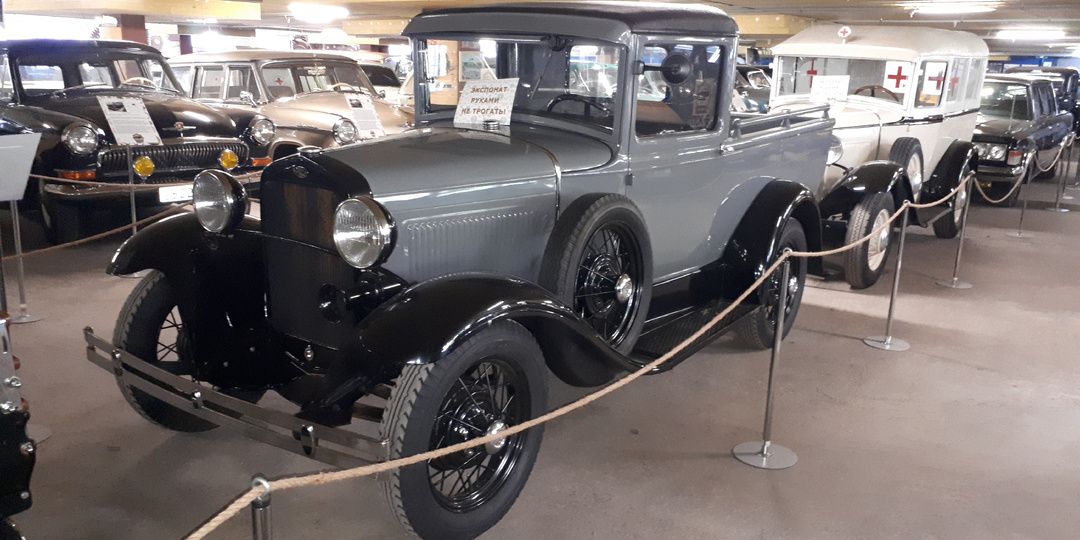 Автомобильный музей "Ретро гаражъ" в Уфе