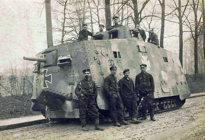 Танк A7V весил около 30 тонн и был 7,3 метра в длину/ Фото: kulturologia.ru