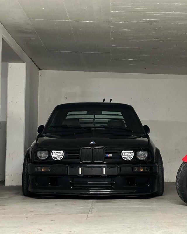 BMW M3 E30