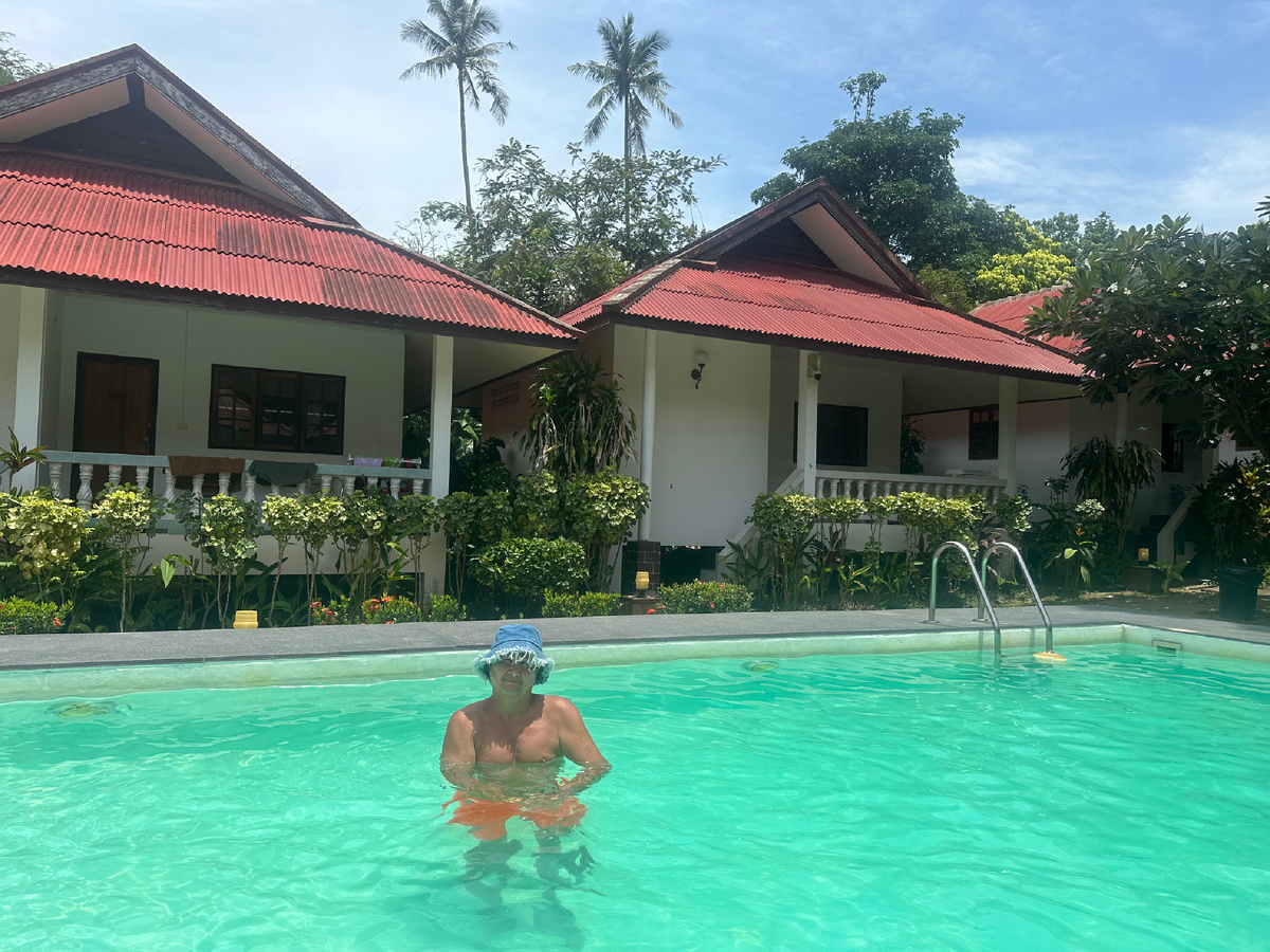 Тайский домик на Самуи с бассейном.