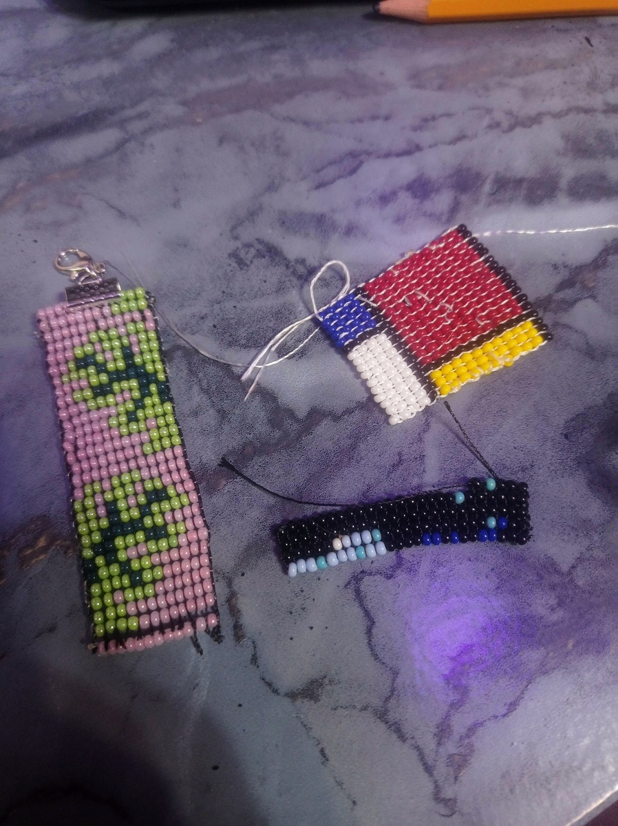 Зачатки фенечек