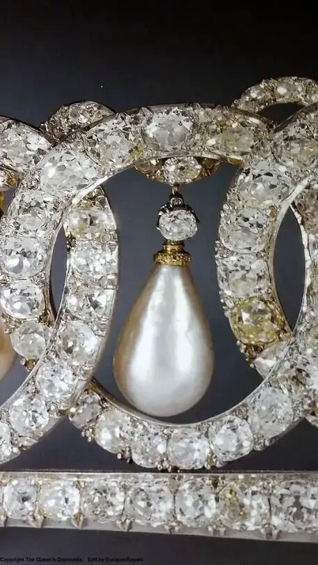 Источник: https://thebeaumonde.org/the-grand-duchess-vladimir-tiara/