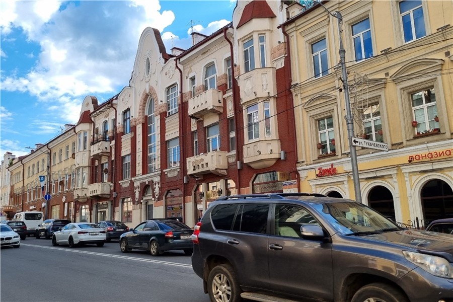 Снять апартаменты в старинном особняке легко
