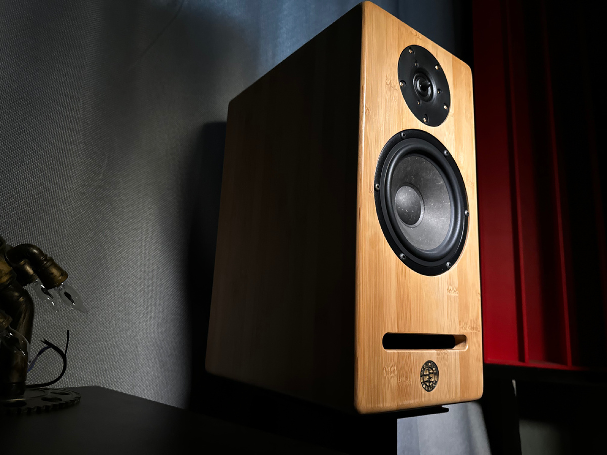 escalante design juniper - это полочная акустика top High end уровня. Сделаны в USA .-3