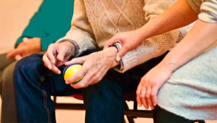 Понимание изоляции и проблем с психическим здоровьем у пожилых людей