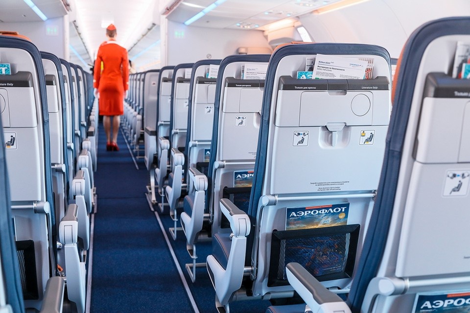    Авиаэксперты раскрыли секреты выбора самых удобных мест в самолете Мария ЛЕНЦ