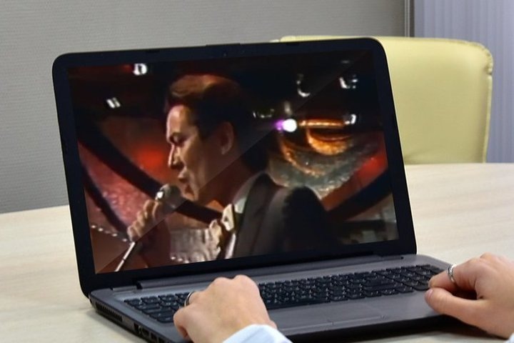 В 1989 году Асадуллин был звездой эстрады, а стал символом возрождения ислама. Фото: скриншот из видео «Альберт Асадуллин. Дорога без конца. Посвящение Паганини» с канала «Владимир Нестеров». 