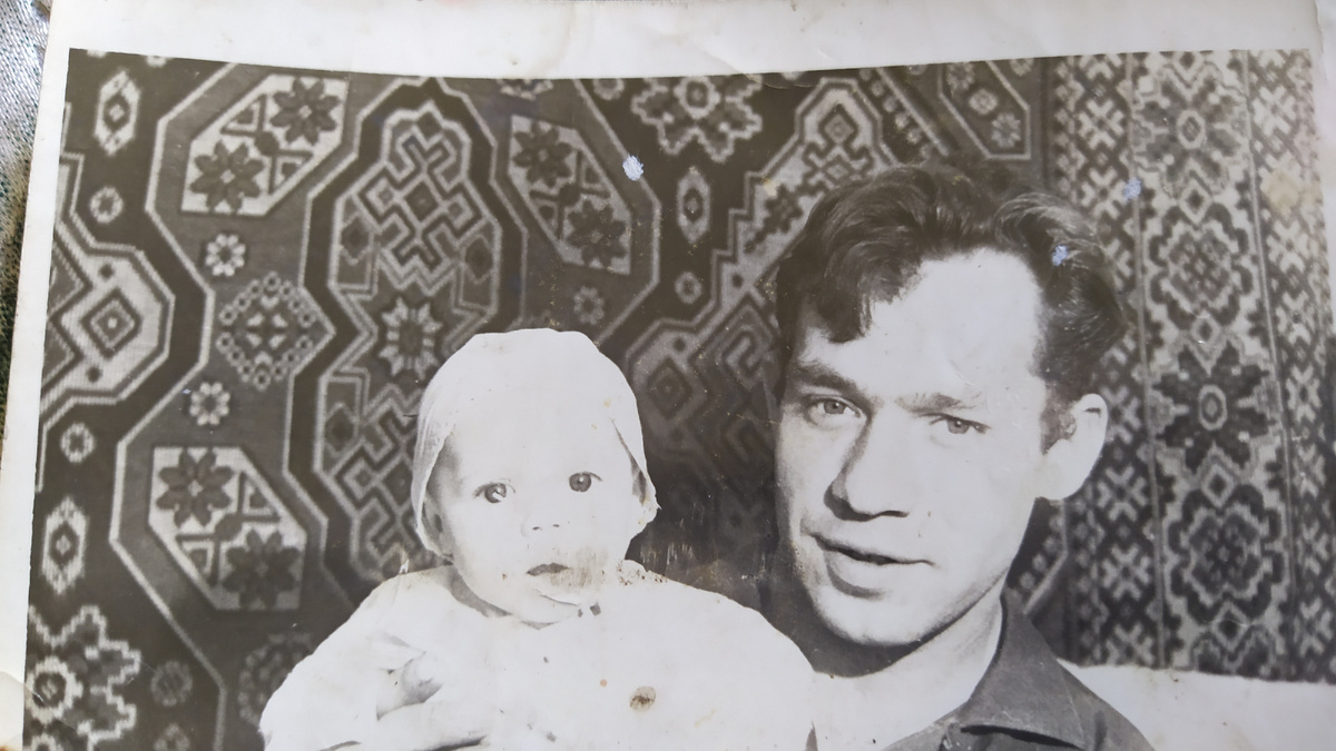 Дед Юра с мамой или тетей Любой
