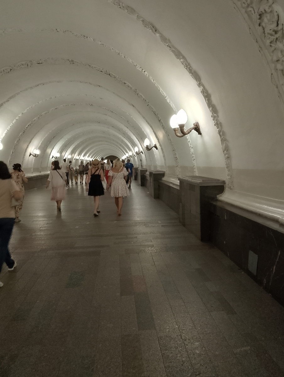 Переход, станция метро Тверская. Фото автора