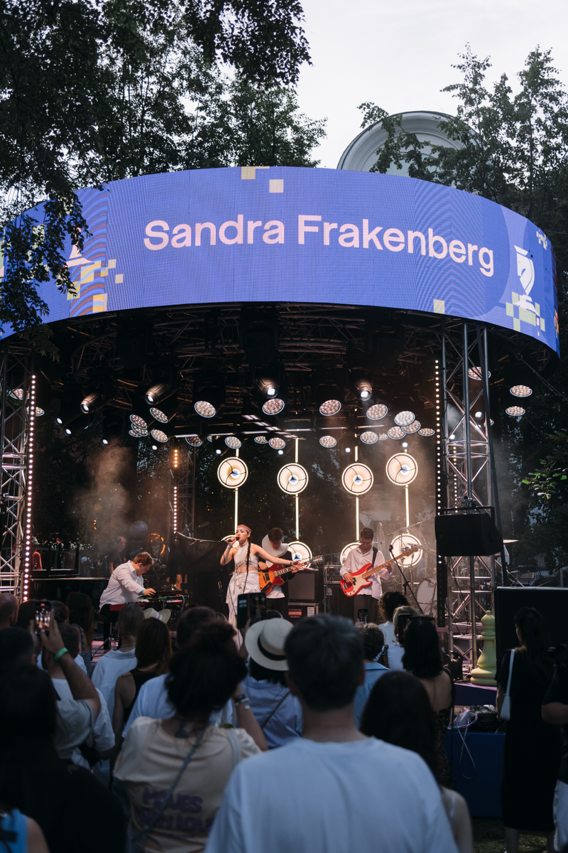    Фестиваль Chess & Jazz прошел в московском саду «Эрмитаж» (фото 1)