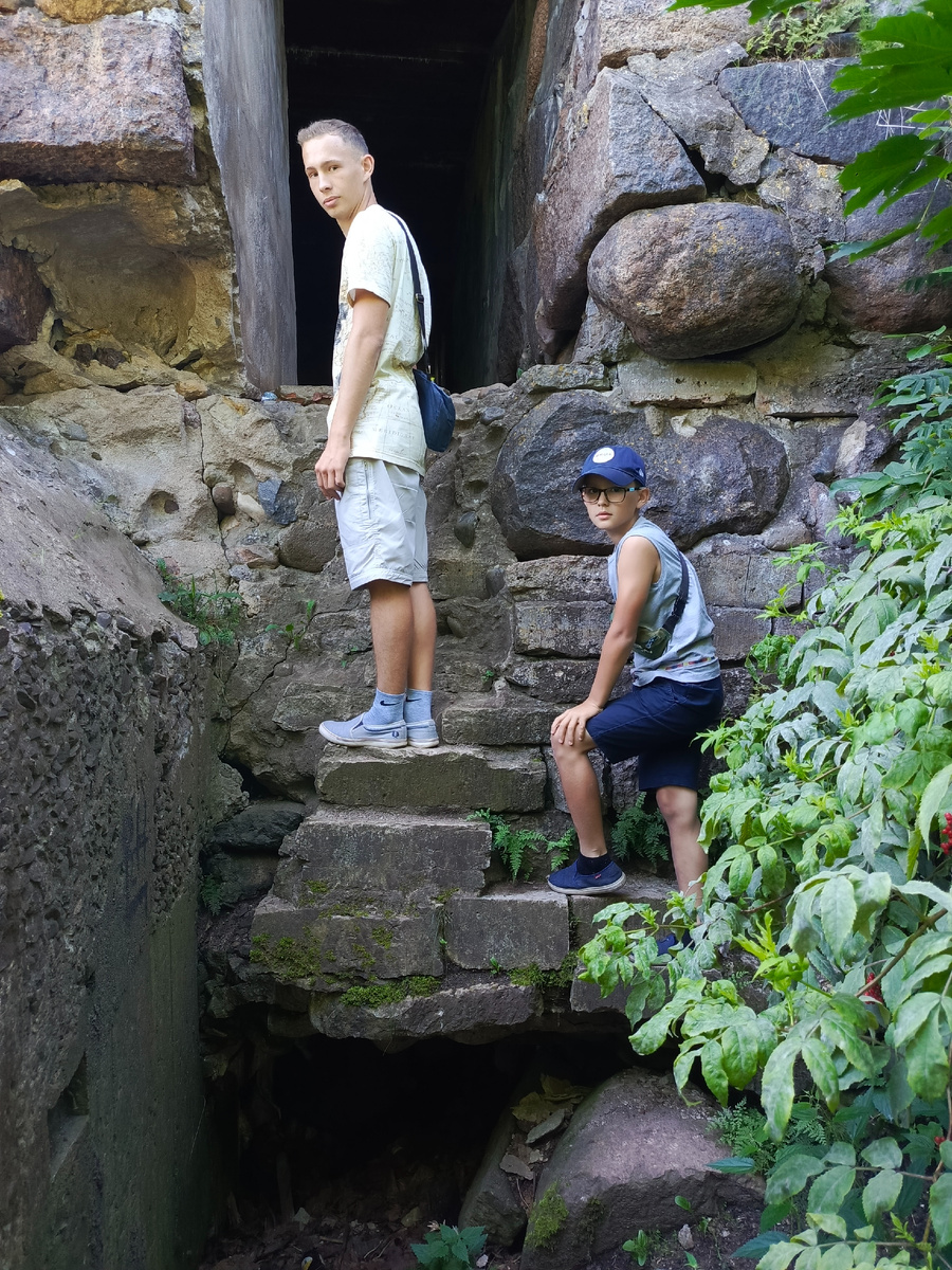 Сёма со своей сумкой неразлучен