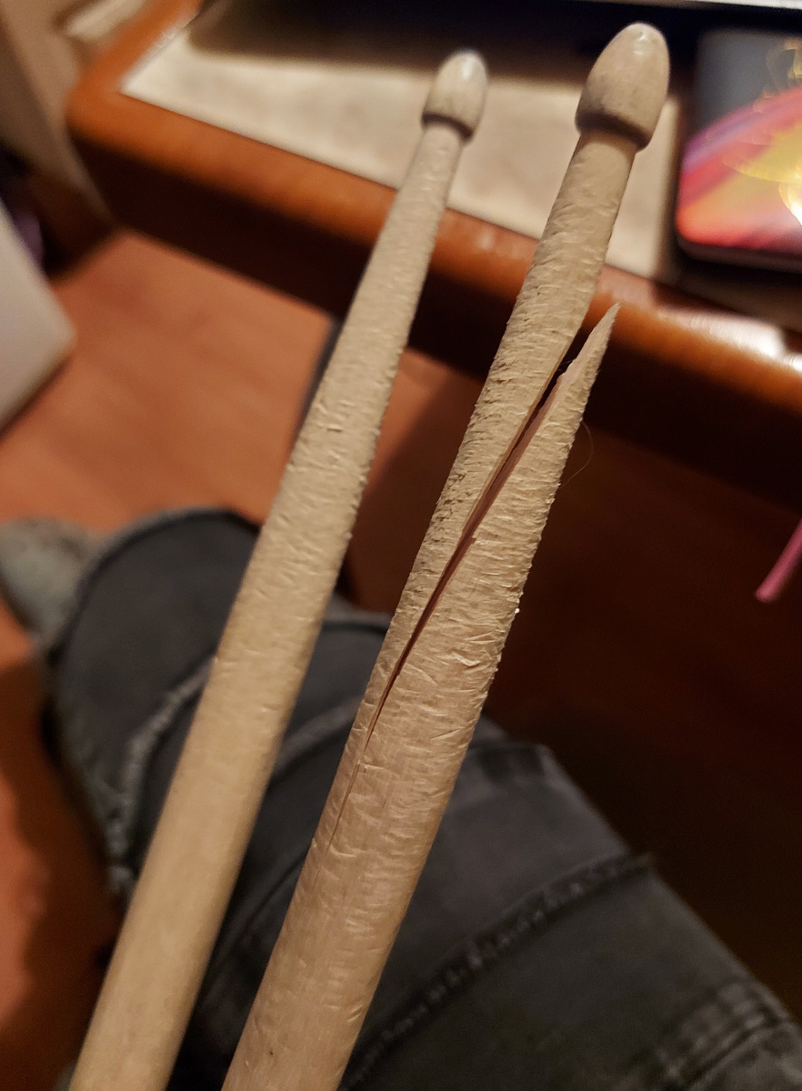 Вот это была засада, такими невозможно барабанить - звук пропадает